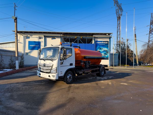Автомобиль специализированный с автоцистерной  ассенизационной на шасси FOTON AUMARK-S